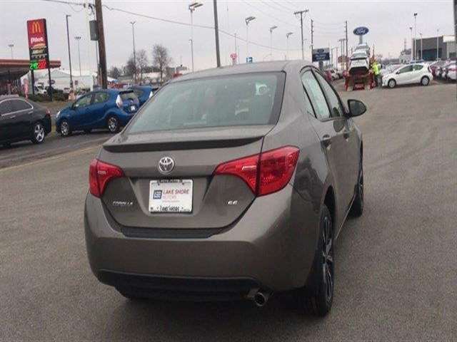 2017 Toyota Corolla SE 4dr Sedan CVT